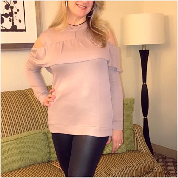 Dusty Pink Blush Ruffle Cold Shoulder Top S - Picture 2 of 6